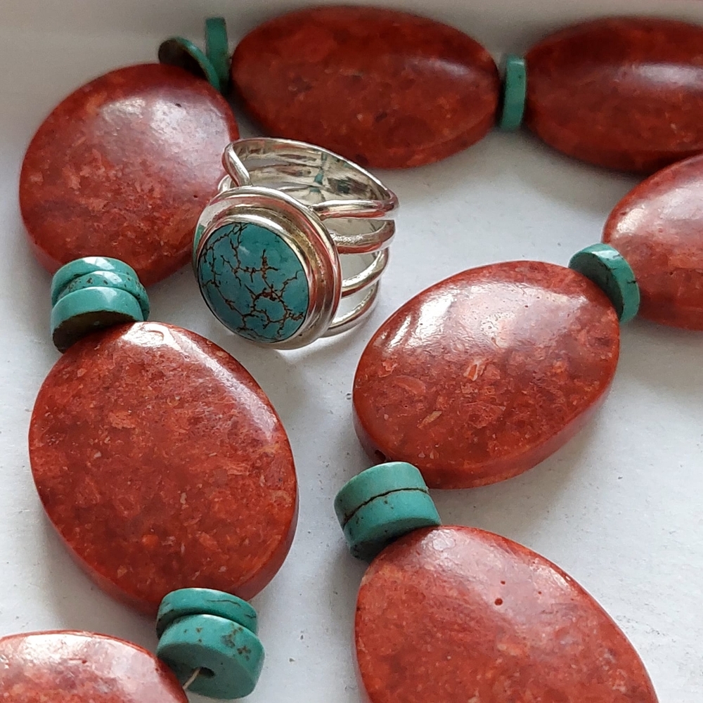 Vintage Turquoise and Graduated Sponge Coral 925 Beaded Necklace & Ring - Picture 14 of 15